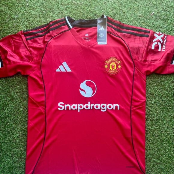 Manchester United Home Soccer Jersey. New - 25/26 Season - Picture 1 of 3